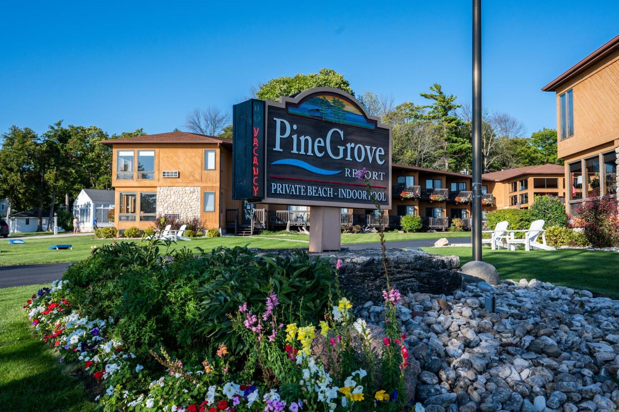 Pine Grove Resort Ephraim Exteriör bild