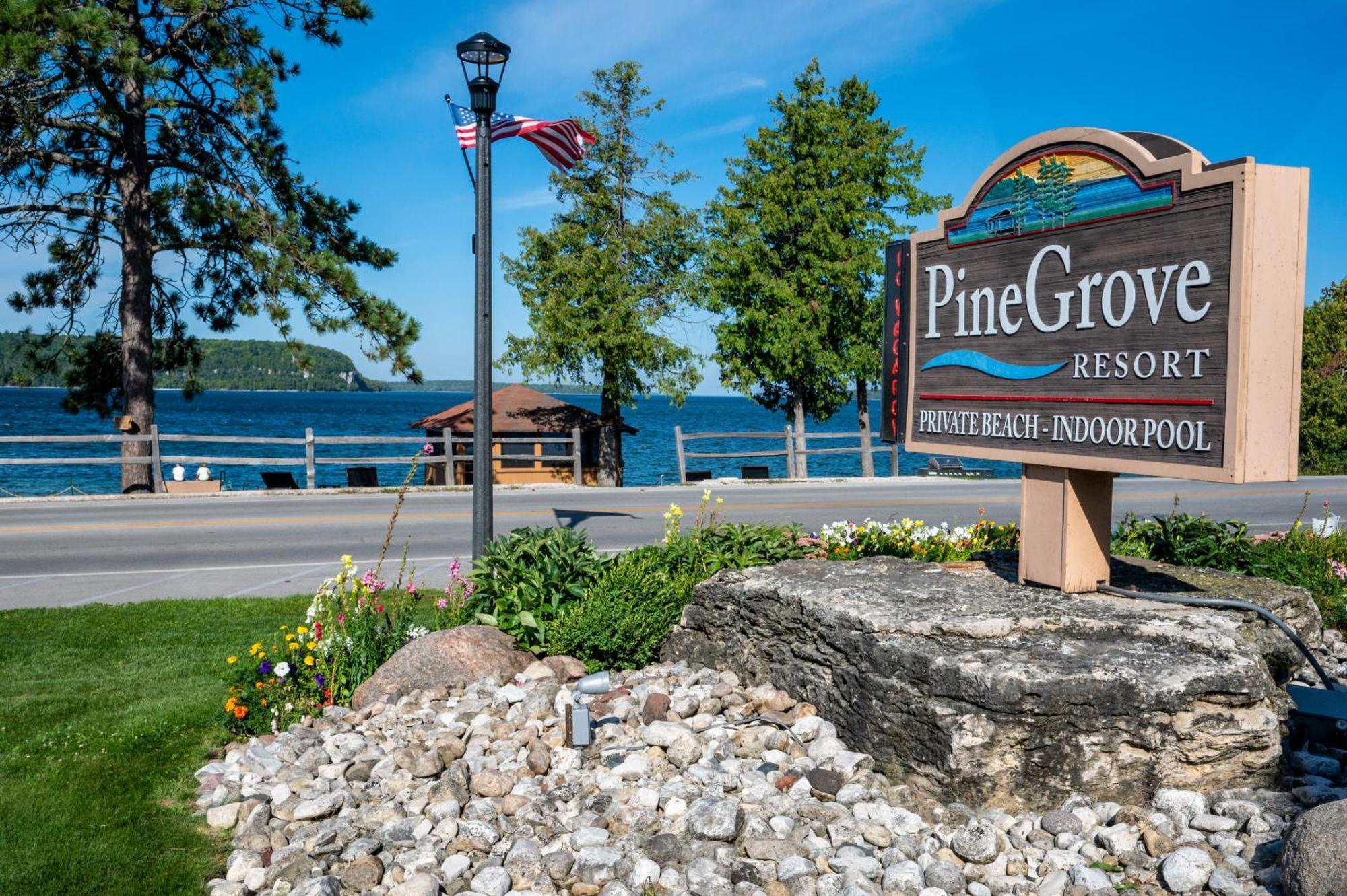 Pine Grove Resort Ephraim Exteriör bild