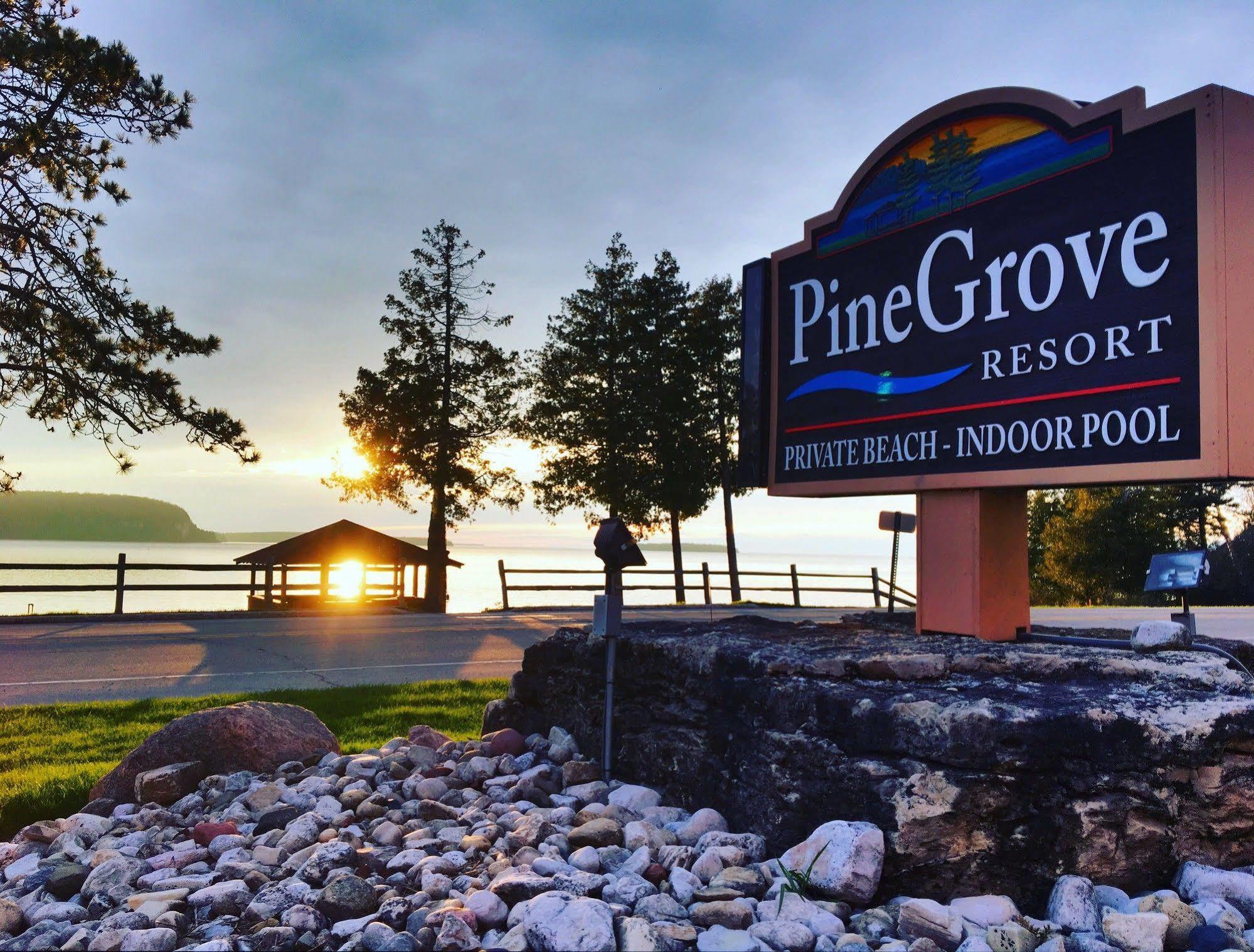 Pine Grove Resort Ephraim Exteriör bild